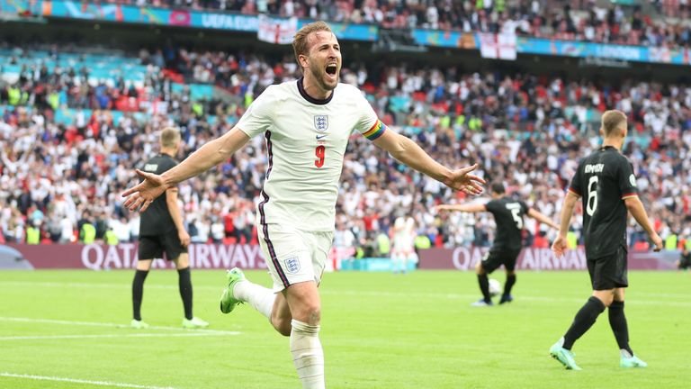 Soccer Football - Euro 2020 - Round of 16 - England v Germany - Wembley Stadium, London, Great Britain - June 29, 2021 England's Harry Kane celebrates scoring his second goal in the pool via REUTERS / Catherine Ivill