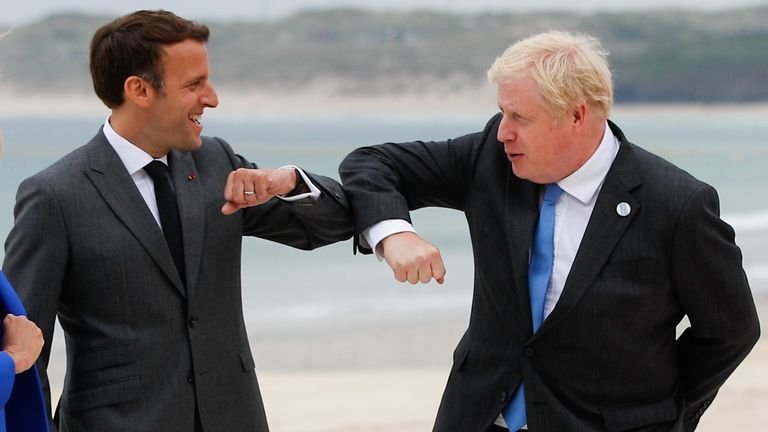 British Prime Minister Boris Johnson greets French President Emmanuel Macron during the G7 summit in Carbis Bay, Cornwall, Great Britain, June 11, 2021. REUTERS / Phil Noble / Pool