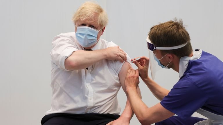 Prime Minister Boris Johnson visits the Francis Crick Vaccination Center in central London, to have his second vaccine against Covid-19 Jab.  Photo by Andrew Parsons / No 10 Downing Street