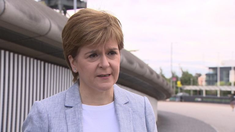 Scottish Prime Minister Nicola Sturgeon and Greater Manchester Mayor Andy Burnham clashed over the Manchester-Scotland trip.