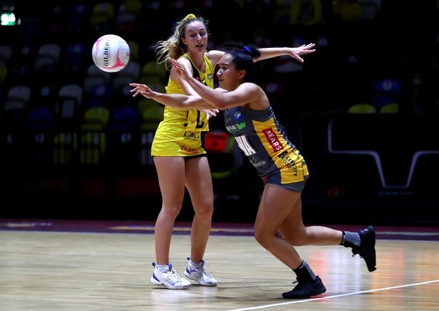 Leeds Rhinos' Brie Grierson passes the ball during the Vitality Netball Super League third-place loss to the Manchester Thunder at the Copper Box Arena.  Image: Chloe Knott / Getty Images for England Netball.
