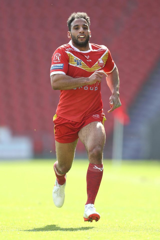 Ryan Millar tried his luck in his 100th appearance for the Sheffield Eagles.