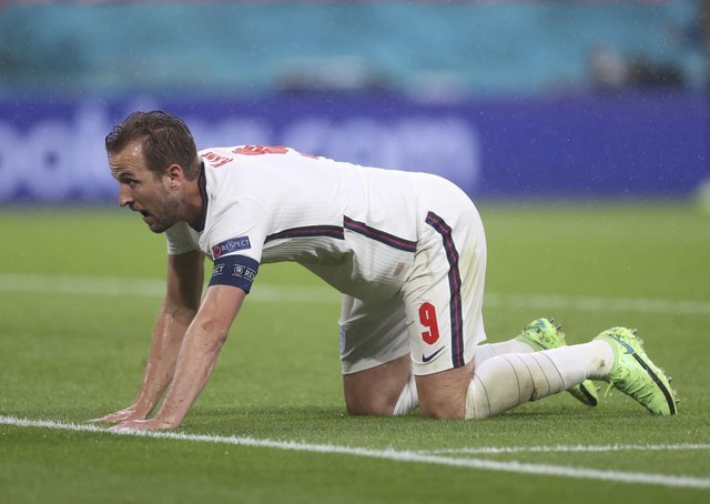 England's Harry Kane reacts after missing a scoring opportunity (Image: AP)