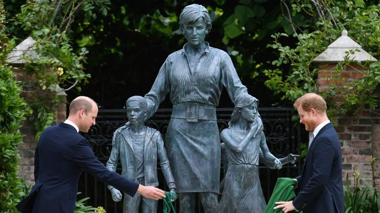 The Duke of Cambridge (left) and The Duke of Sussex unveiling a statue they commissioned from their mother Diana, Princess of Wales, in Sunken Garden at Kensington Palace, London, on the occasion of what is believed to be was his 60th birthday.  Picture date: Thursday July 1, 2021. PA Photo.  See PA ROYAL Diana's story.  Photo credit should read: Dominic Lipinski / PA Wire