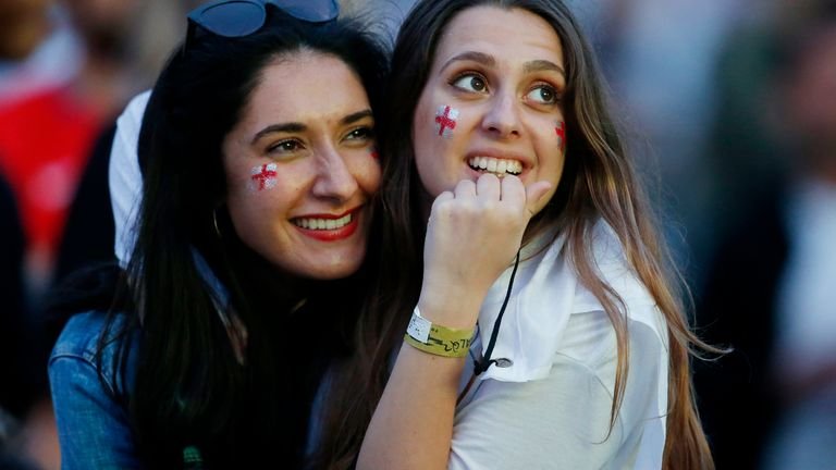 Soccer Football - Euro 2020 - Final - Fans Rally for Italy vs England - 4TheFans Fan Park, Manchester, Great Britain - July 11, 2021 English fans react by watching the game at 4TheFans Fan Park Action Images via Reuters / Ed Sykes