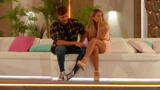 The Argus: Lucinda and Brad seem set to agonize over their decision on Love Island tonight