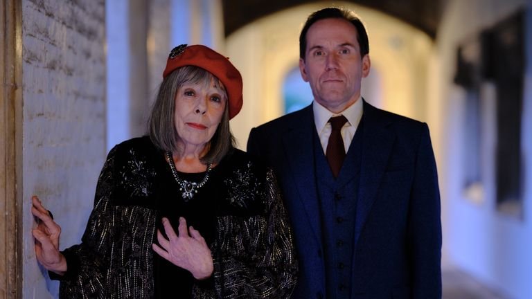 Frances De La Tour as Adelaide Tempest and Ben Miller as Professor T (Jasper Tempest) in Professor t.  Pic: ITV / Eagle Eye Drama