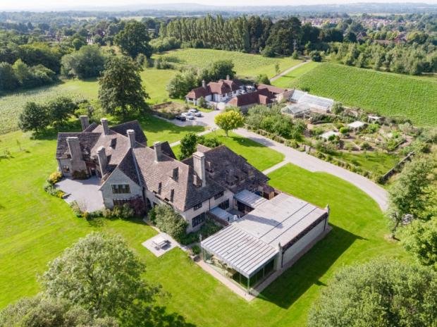 L'Argus: An aerial view of the incredible property