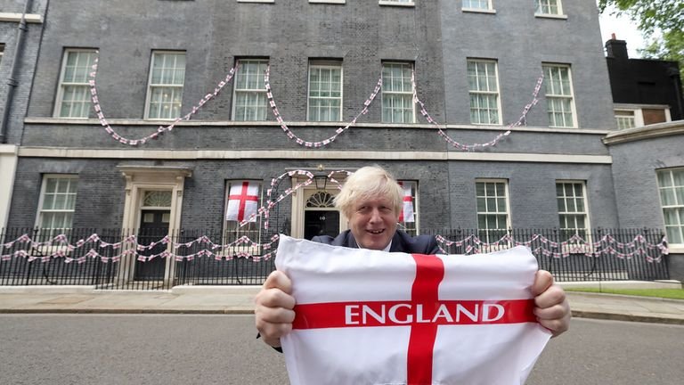 07/09/2021.  London, UK.  Prime Minister Boris Johnson showing his support for England.  Prime Minister Boris Johnson in Downing Street wishing the England football team good luck ahead of the Euro 2020 final against Italy on Sunday at Wembley.  Photo by Andrew Parsons / No 10 Downing Street