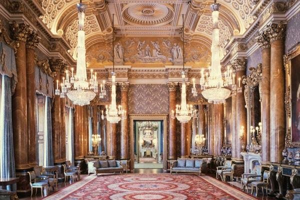 Times Series: Buckingham Palace State Rooms and The Rubens at the Palace Afternoon Tea for Two.  Credit: Buygift